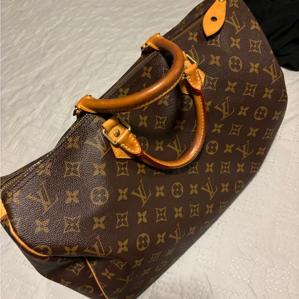 Louis Vuitton Speedy 40